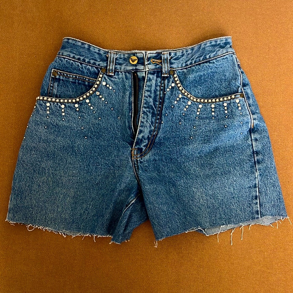 Embellished jean shorts • Size 12 • 100% Cotton • PEPE •
